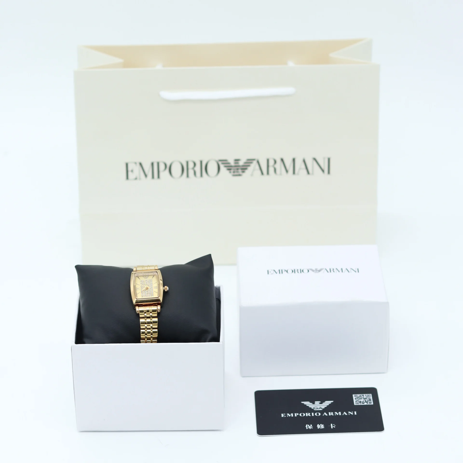 ساعة Emporio Armani ذهبي