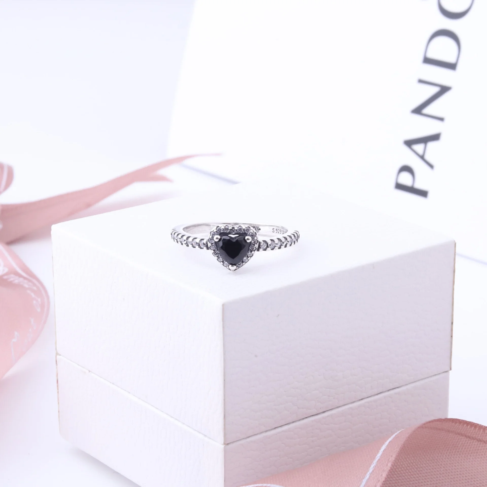 خاتم باندورة اسود | Pandora Heart Ring Black