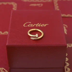 خاتم كارتير مسمار زركون فضي او ذهبي  - Cartier Ring